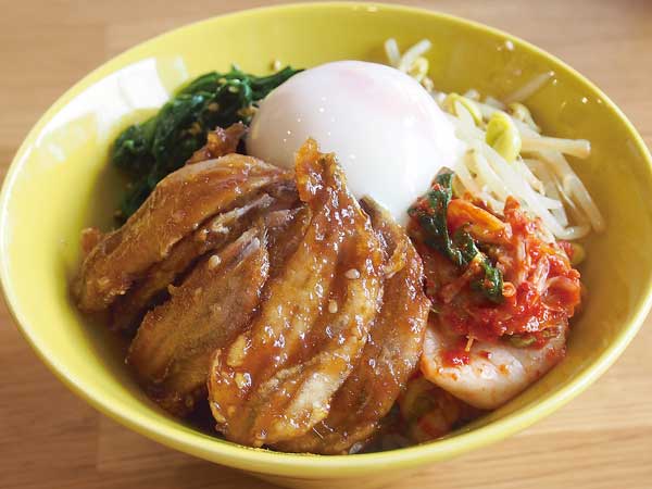 パリパリ香ばし！コイワシのビビンパ丼